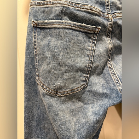 Slim Flare High Rise Jeans - Picture 3 of 4